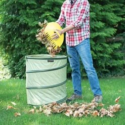 Fiskars Kangaroo Pop-Up Bag 30-Gallon With HardShell Base -Gardening Supplies 9413 9