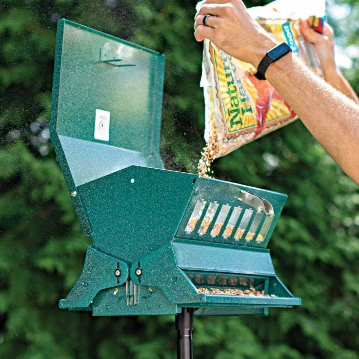 Absolute II Squirrel Resistant Double Sided Feeder 8 Absolute II Squirrel Resistant Double Sided Feeder - Image 6