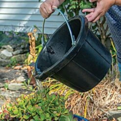 10 Quart Round Rubber Bucket -Gardening Supplies br10tsge live succulants