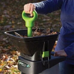Earthwise 15-Amp Chipper Shredder With Collection Bin -Gardening Supplies gs70015 3