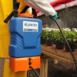 Jacto 2 Gallon Battery Powered Shoulder Carry Sprayer -Gardening Supplies pjb 8c 2