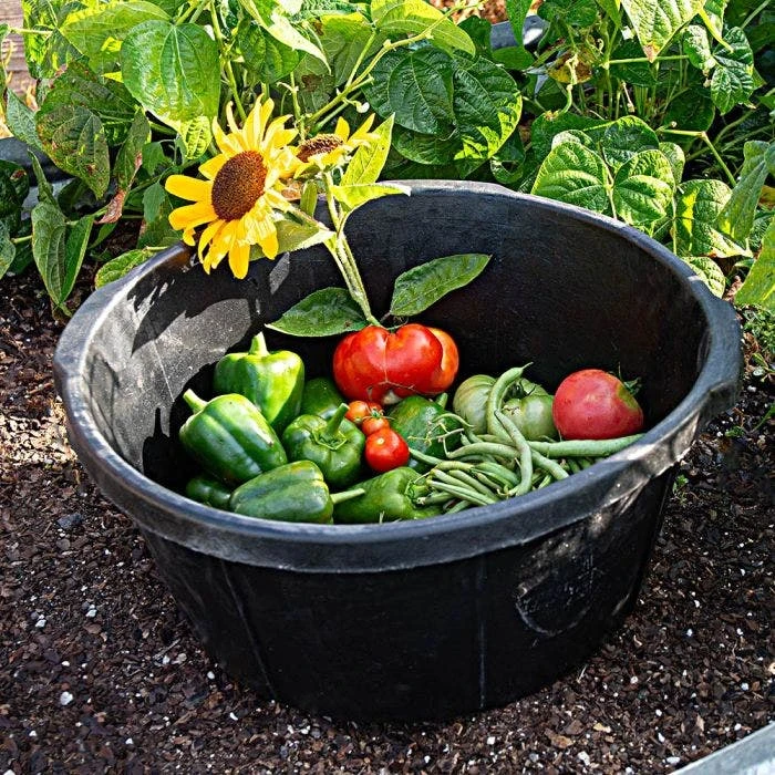 6 Gallon Round Rubber Tub 5 6 Gallon Round Rubber Tub - Image 3